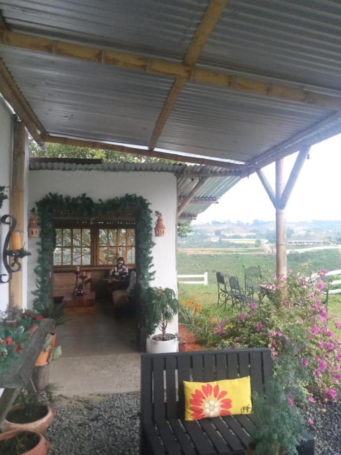 Villa Rancho De Juancho Pereira Exterior foto